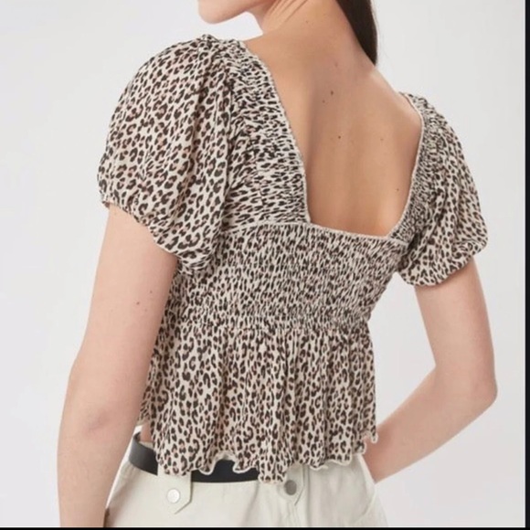 Urban Outfitters crop leopard top - Picture 3 of 5